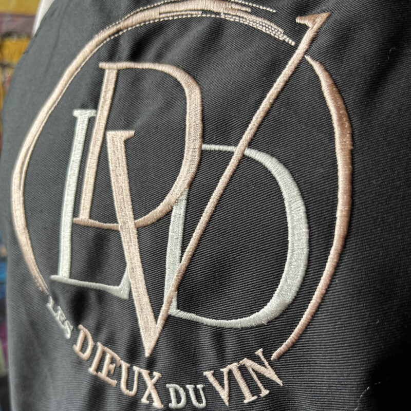 Broderie sur tablier Les Dieux du vin